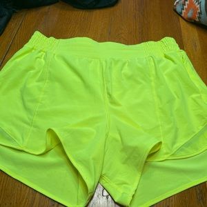 Lululemon Hotty Hot High Rise Lined short 4”